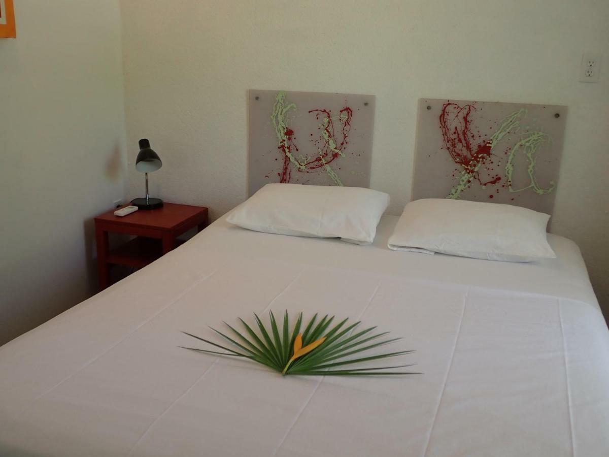 Simberts Apartments Maya Beach Exterior foto