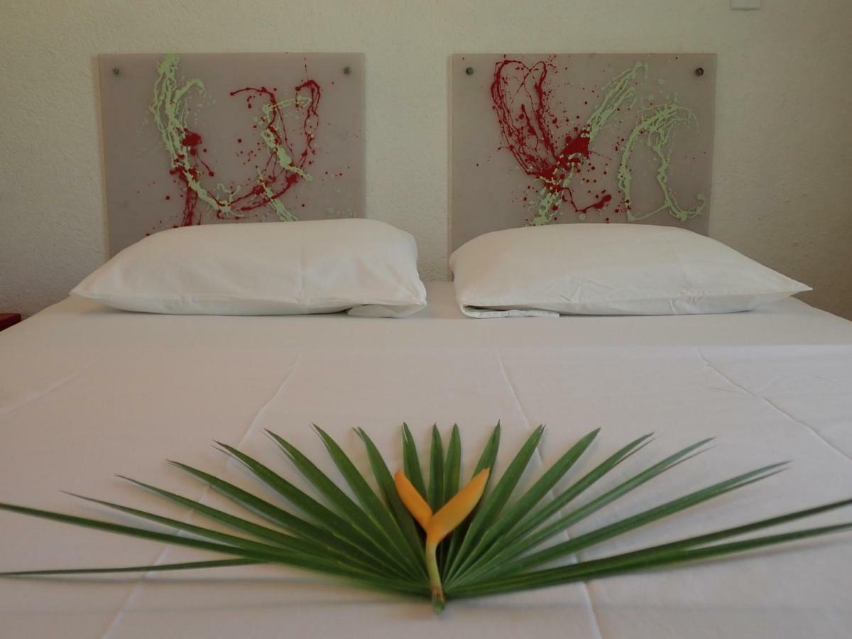 Simberts Apartments Maya Beach Exterior foto